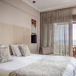Royalty Seaside Hotel 3*