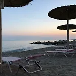 Royalty Seaside Hotel