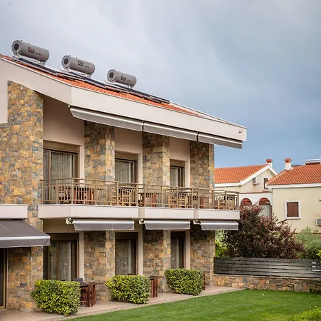 Royalty Seaside Hotel 3*