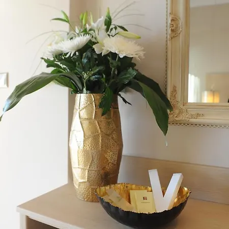 Royalty Seaside Ξενοδοχείο 3*