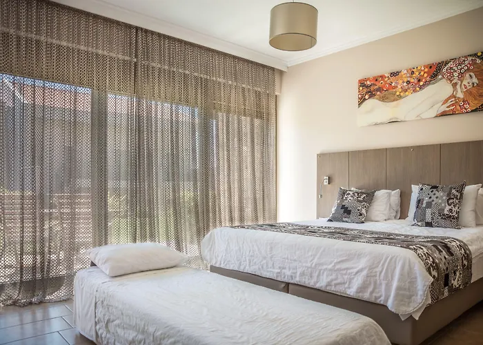 Royalty Seaside Hotel 3*
