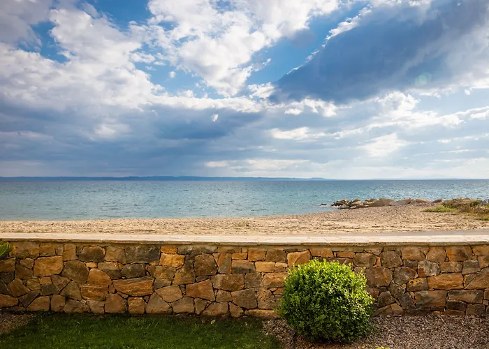 Royalty Seaside 3*