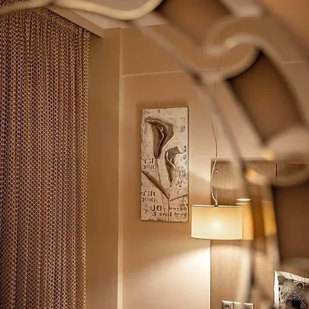 Royalty Seaside Hotel 3*