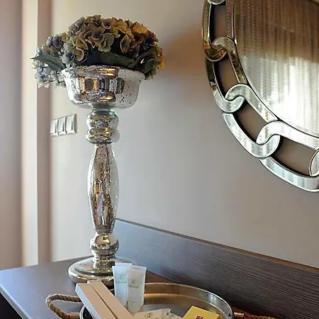 Royalty Seaside Hotel 3*