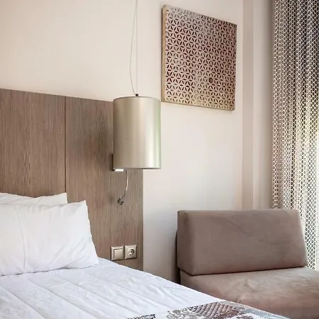 Royalty Seaside Hotel 3*