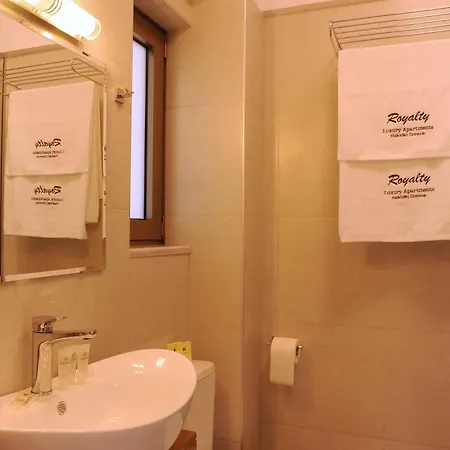 Royalty Seaside 3*
