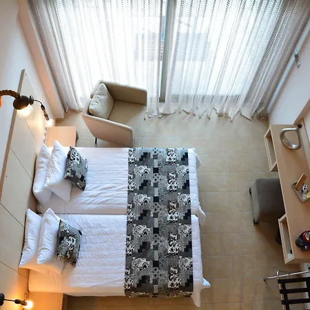 فندق Royalty Seaside نيكيتي