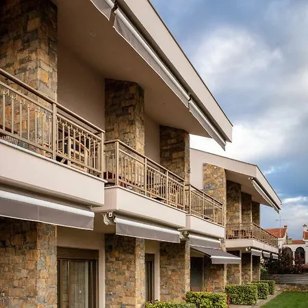 فندق Royalty Seaside 3*