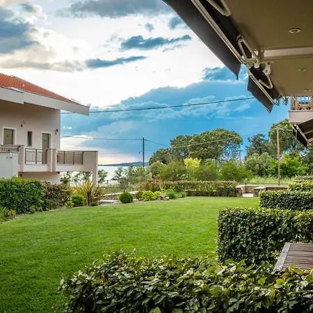 Royalty Seaside Hotel 3*