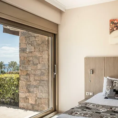 Royalty Seaside Hotel 3*