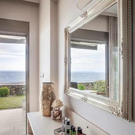 فندق Royalty Seaside نيكيتي