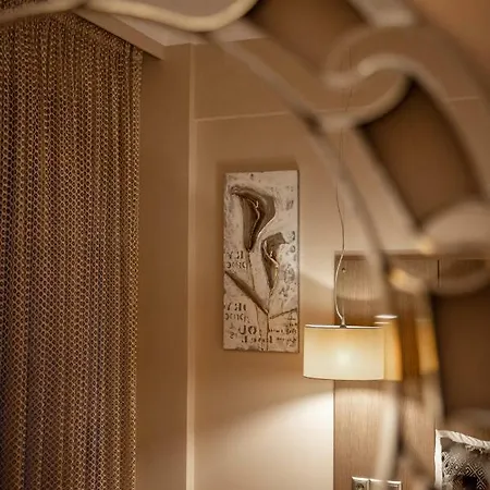 Royalty Seaside Hotel 3*
