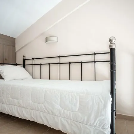 Royalty Seaside فندق نيكيتي