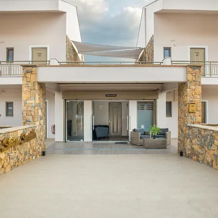 Royalty Seaside 3* Nikiti (Sithonia)