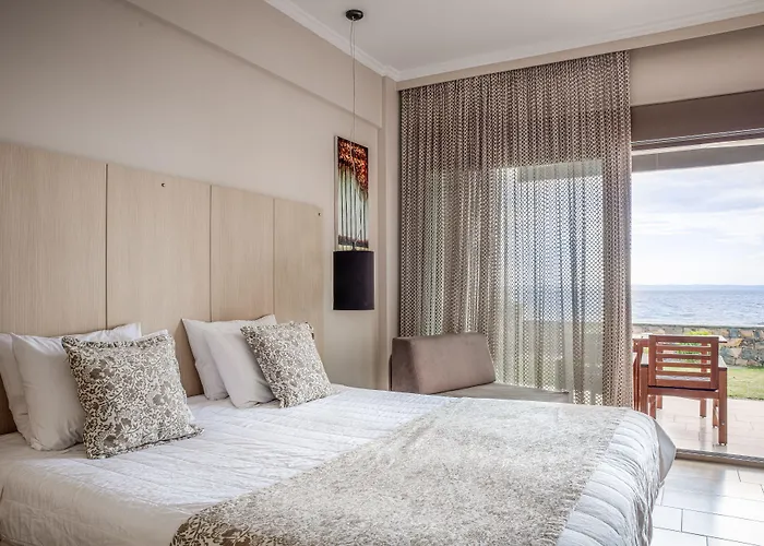 Royalty Seaside Hotel 3*