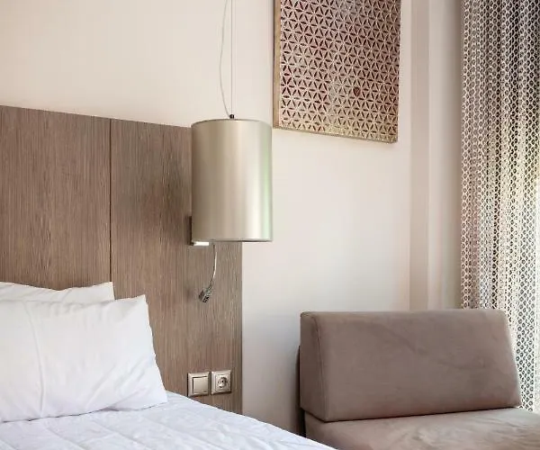 Royalty Seaside Hotel 3*